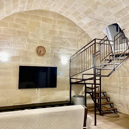 Apartment La Casa Nel Tufo Canosa di Puglia