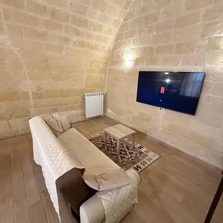 La Casa Nel Tufo *
