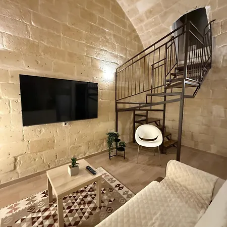 La Casa Nel Tufo *