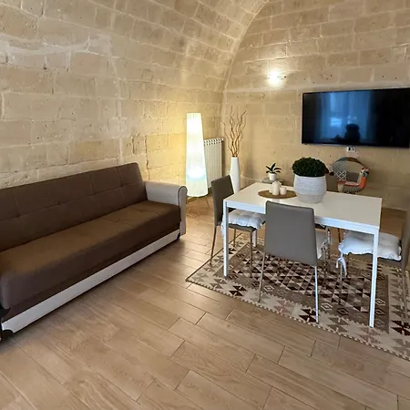 La Casa Nel Tufo *